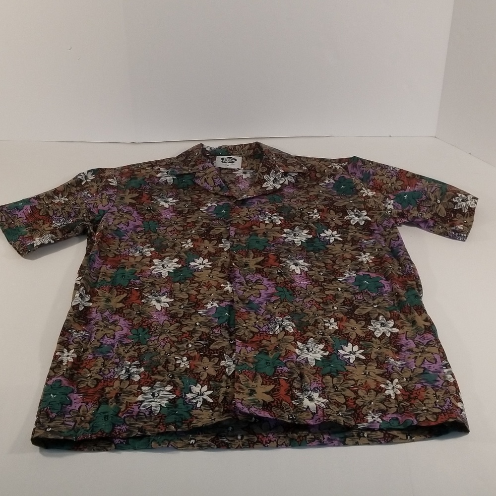 AUTHENTIC HILO HATTIE HAWAIIAN BUTTON DOWN SHIRT
